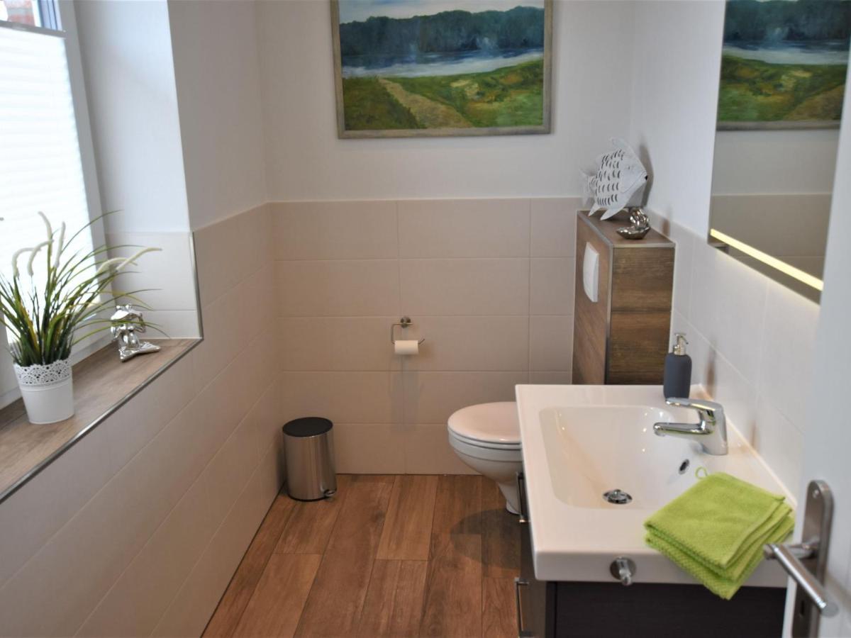 Cozy Holiday Home In Gross Schwansee With Sauna Esterno foto