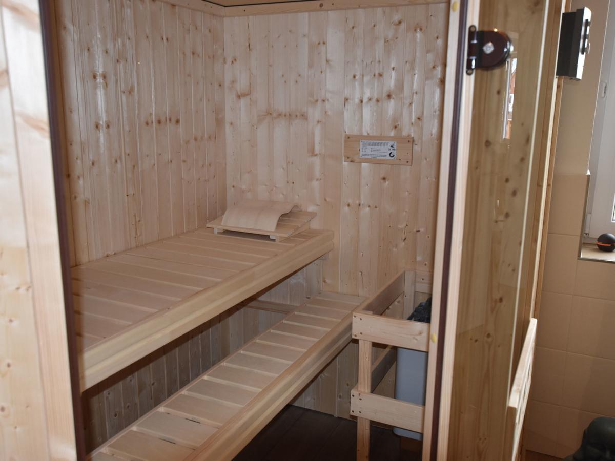 Cozy Holiday Home In Gross Schwansee With Sauna Esterno foto