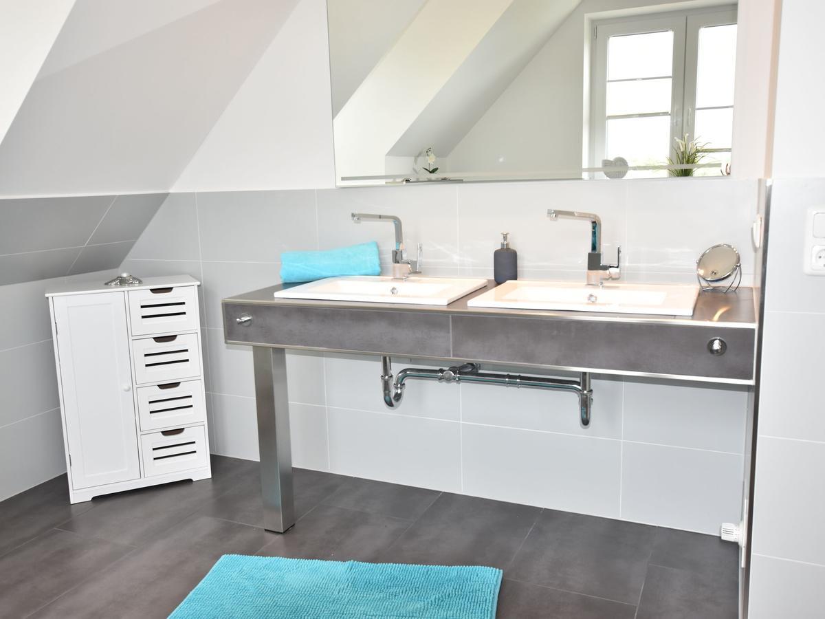 Cozy Holiday Home In Gross Schwansee With Sauna Esterno foto